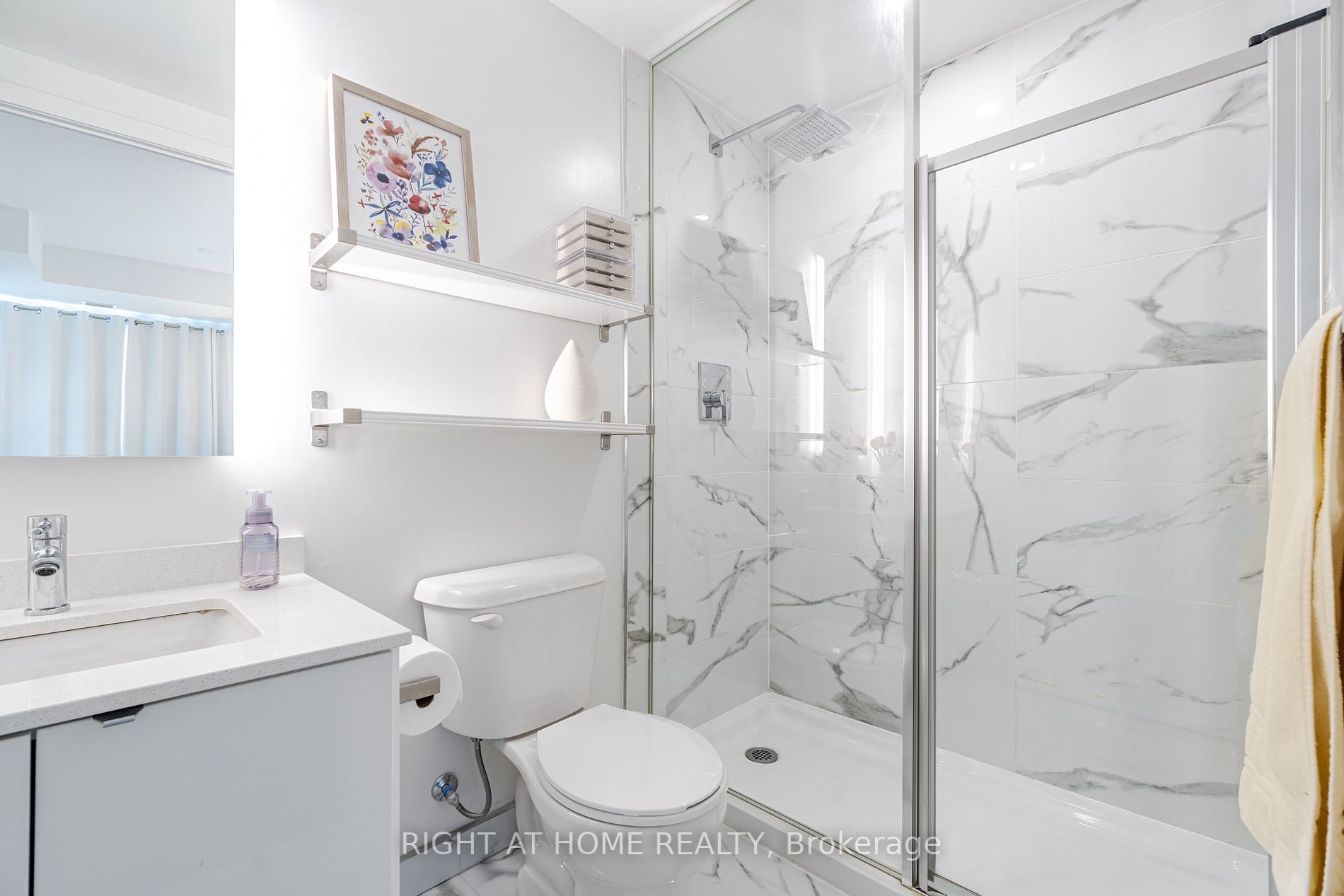 5260 Dundas St, #C221