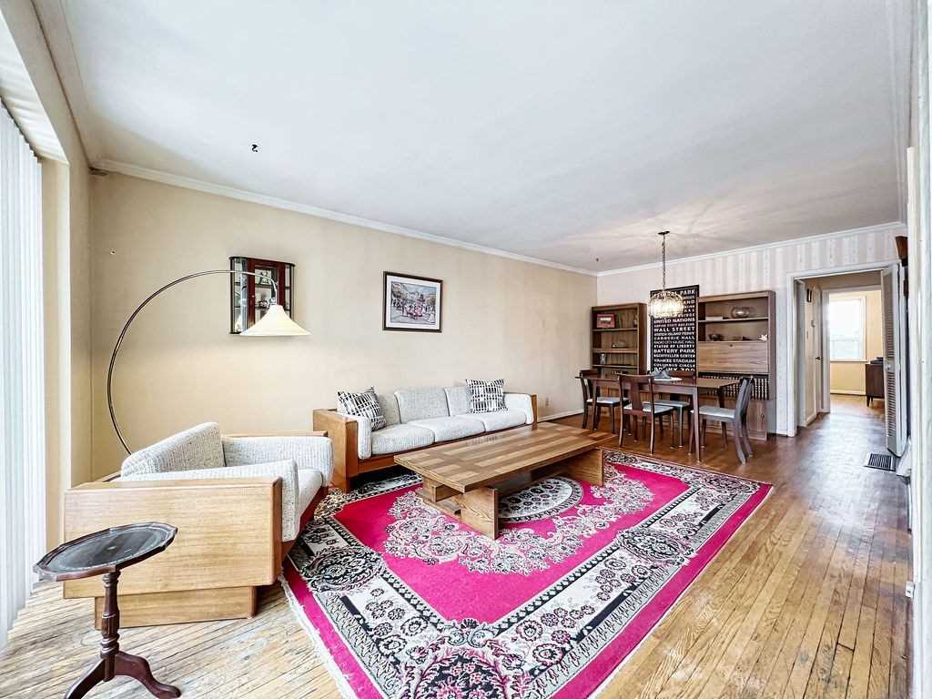 Listing W5940197 - Large Photo # 2