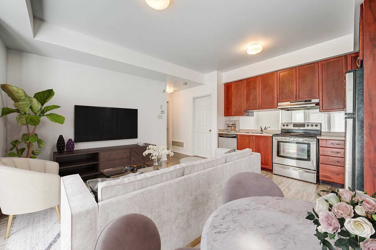 Listing W5940225 - Large Photo # 2