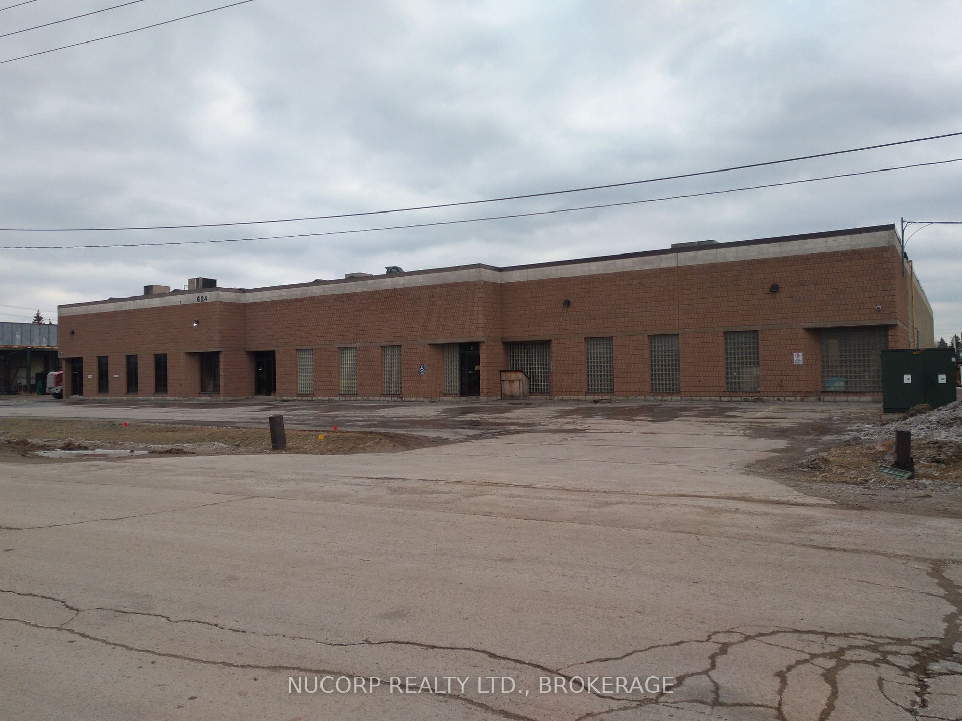 Listing W5940401 - Large Photo # 1
