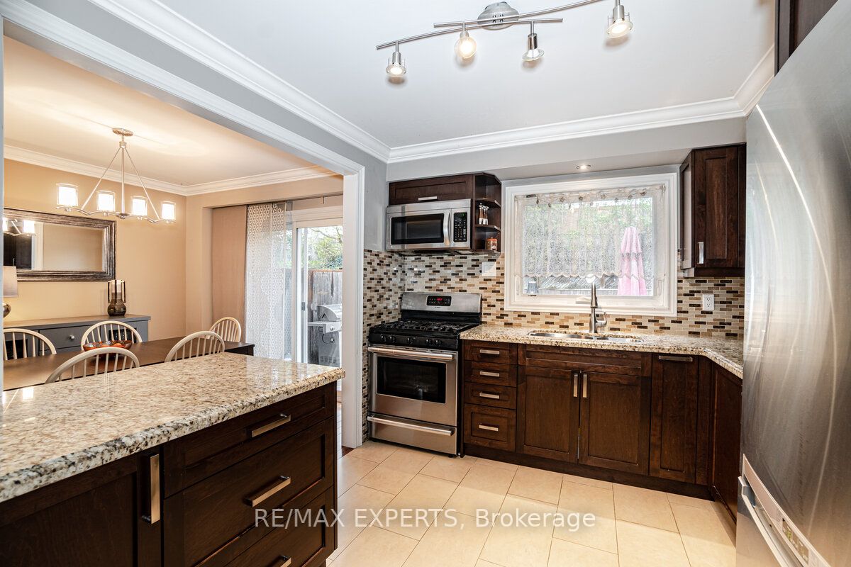 1050 Shawnmarr Rd, #49