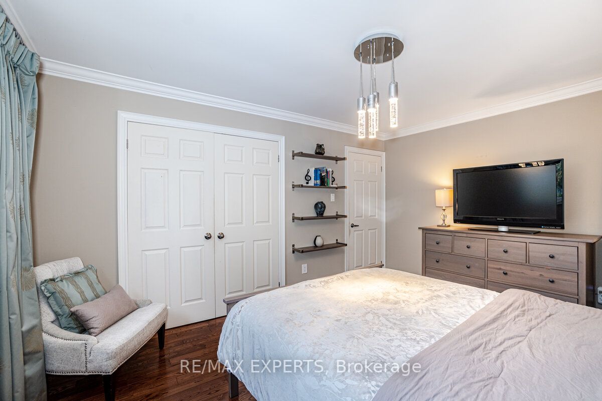 1050 Shawnmarr Rd, #49