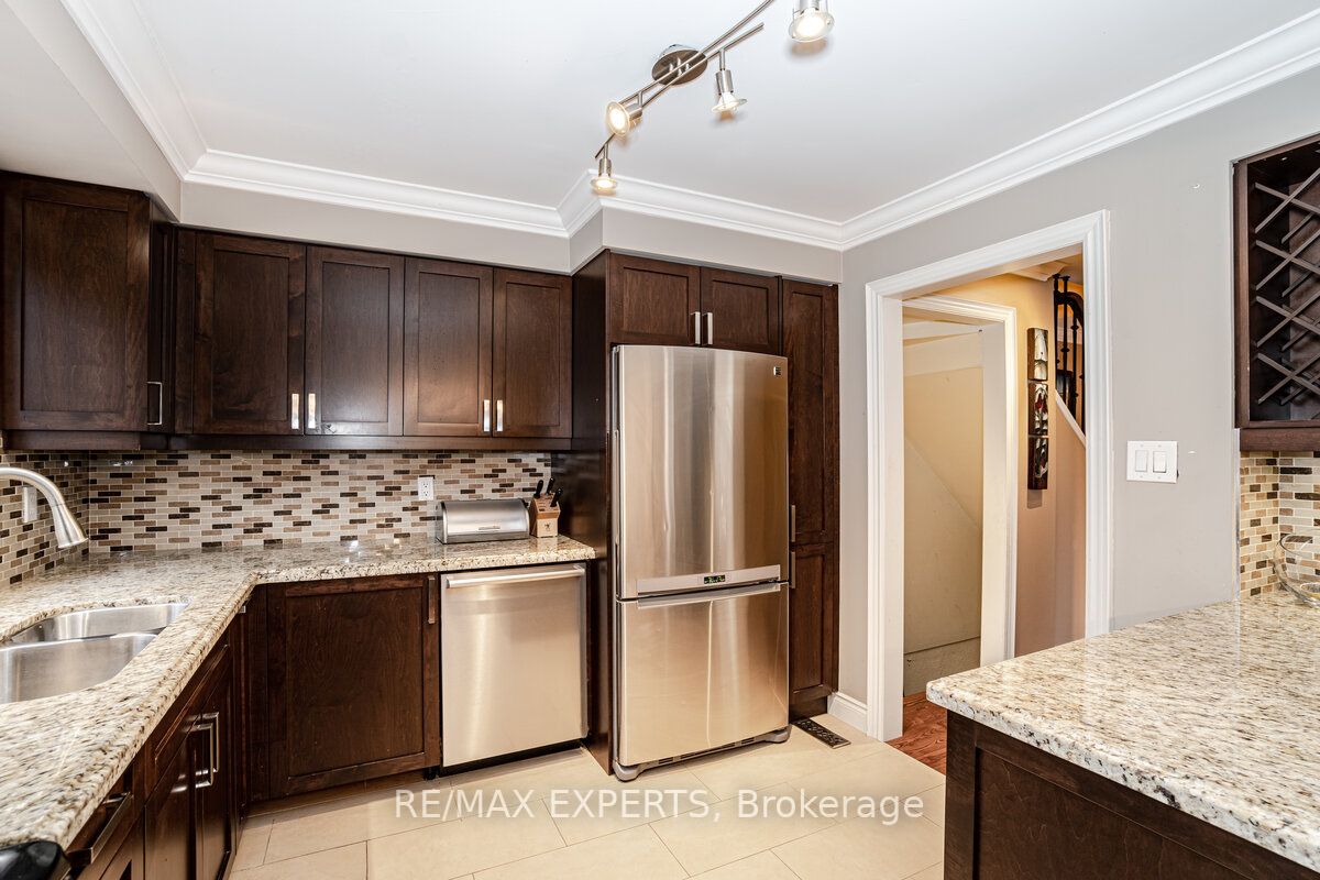 1050 Shawnmarr Rd, #49