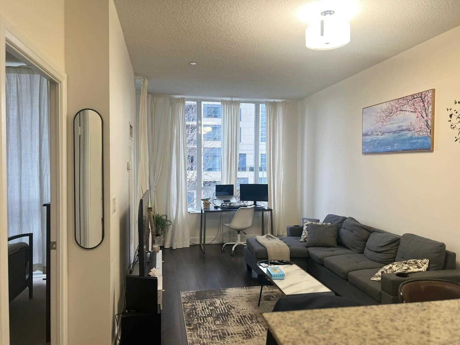 6 Eva Rd, #216