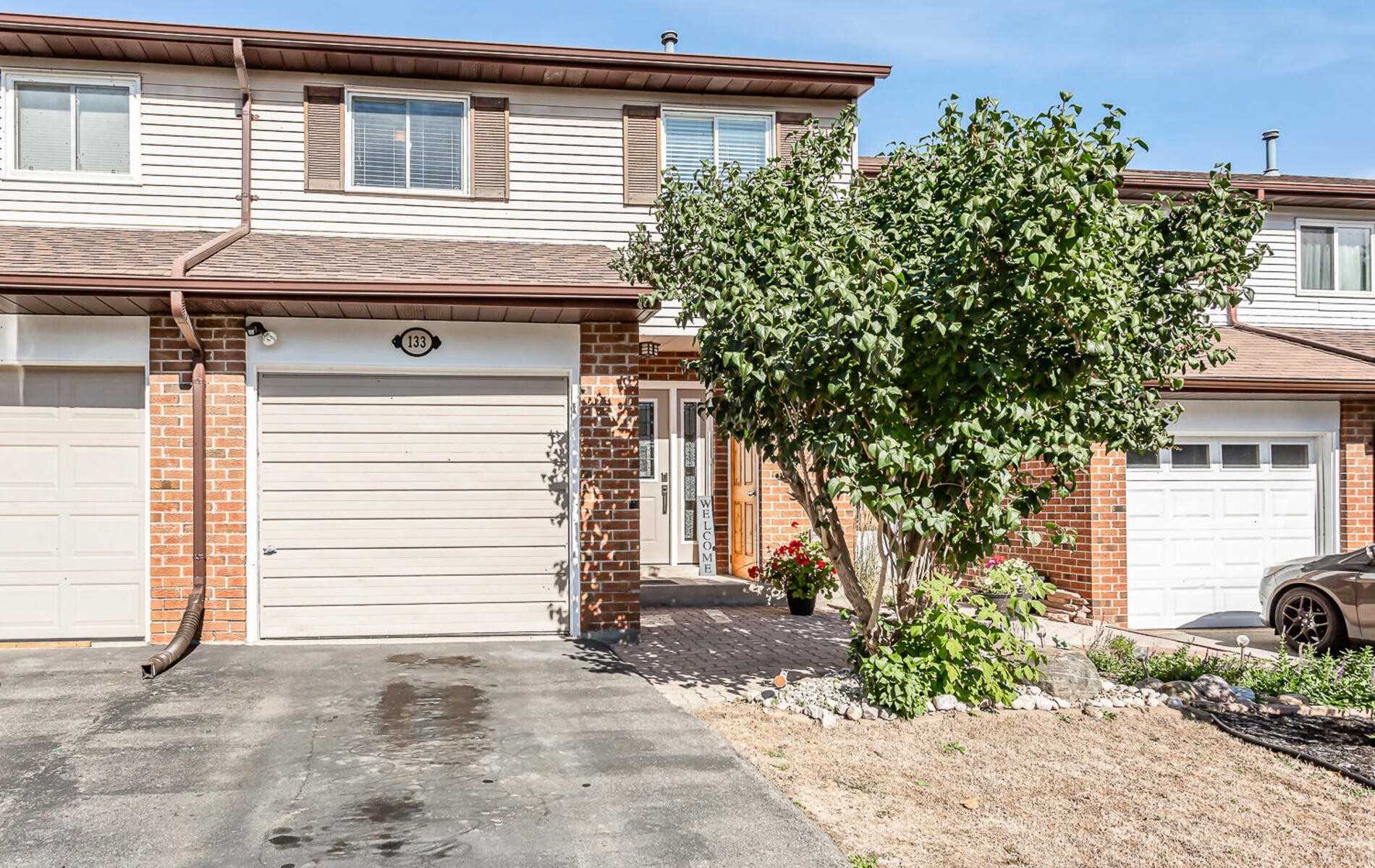 Listing W5941105 - Large Photo # 1