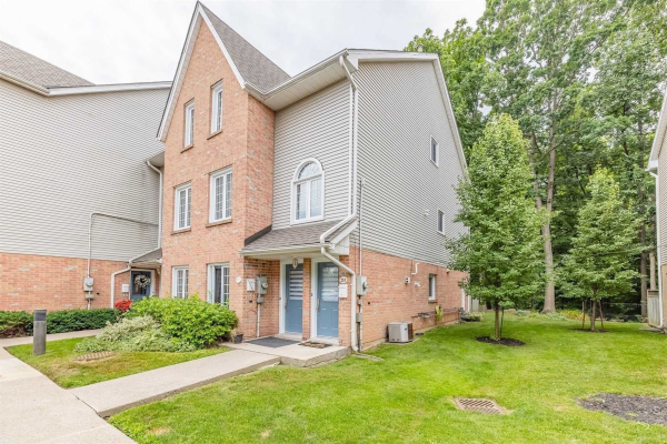 2110 Cleaver Ave, Burlington