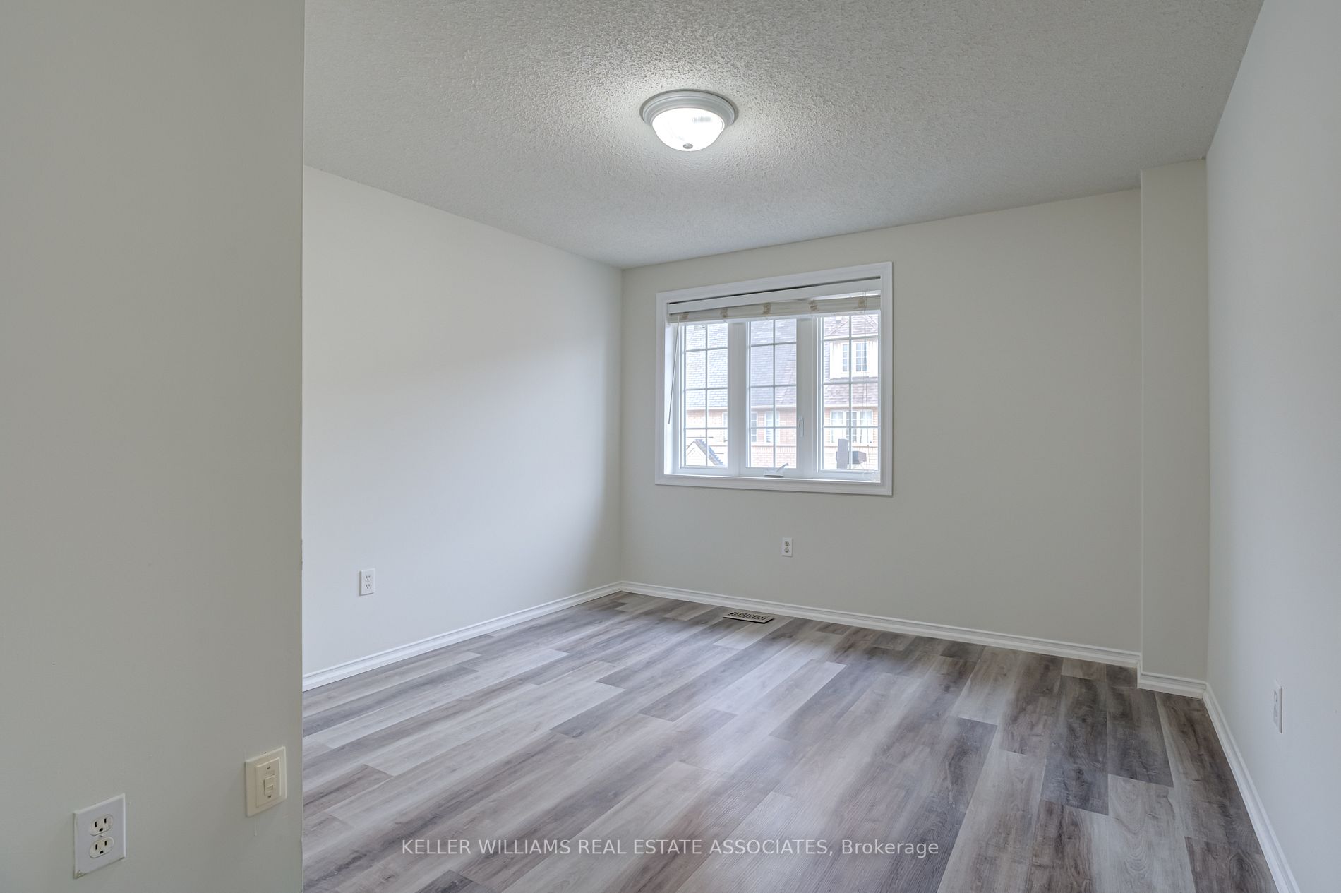 75 Strathaven Dr, #35