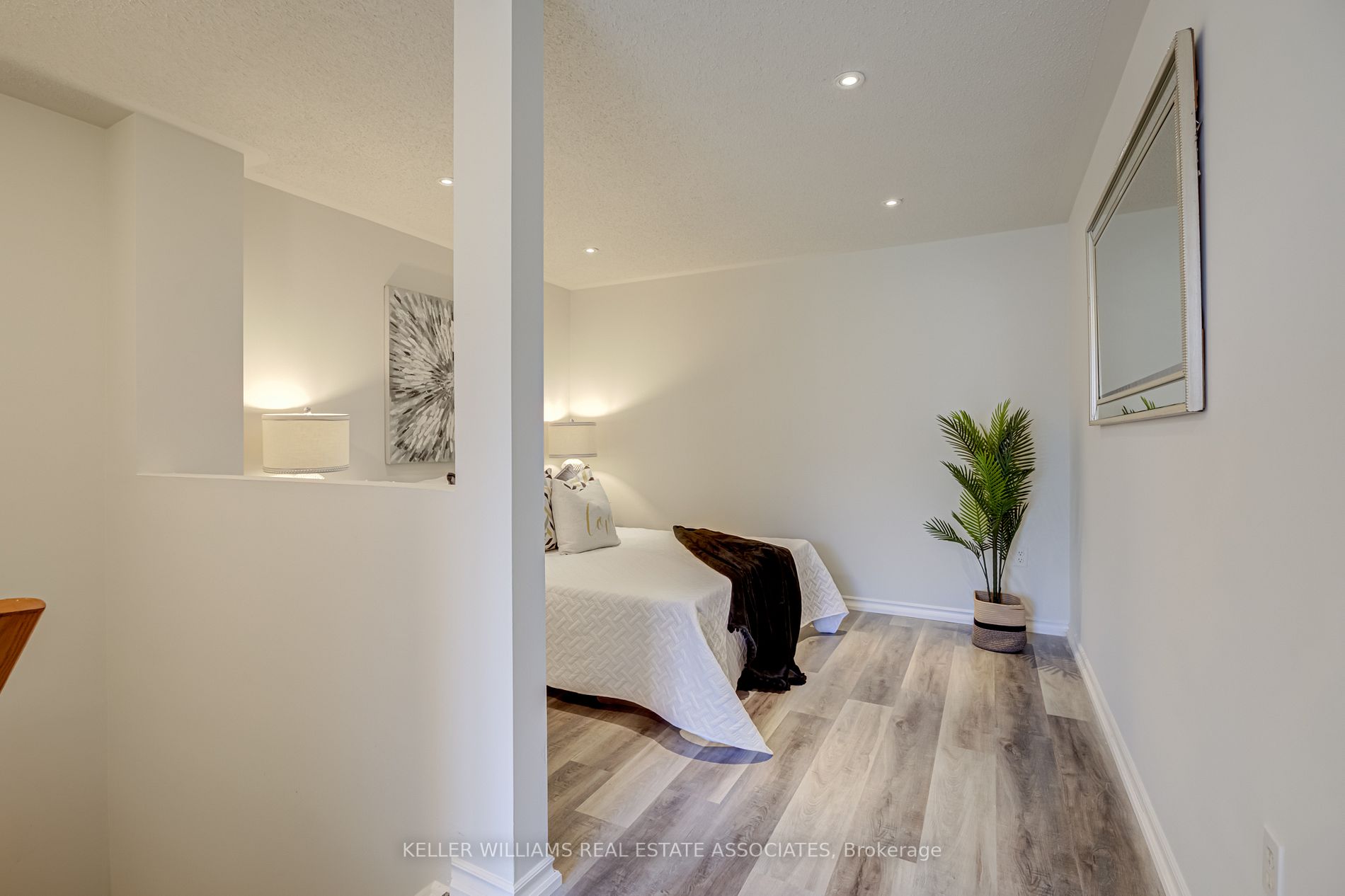 75 Strathaven Dr, #35