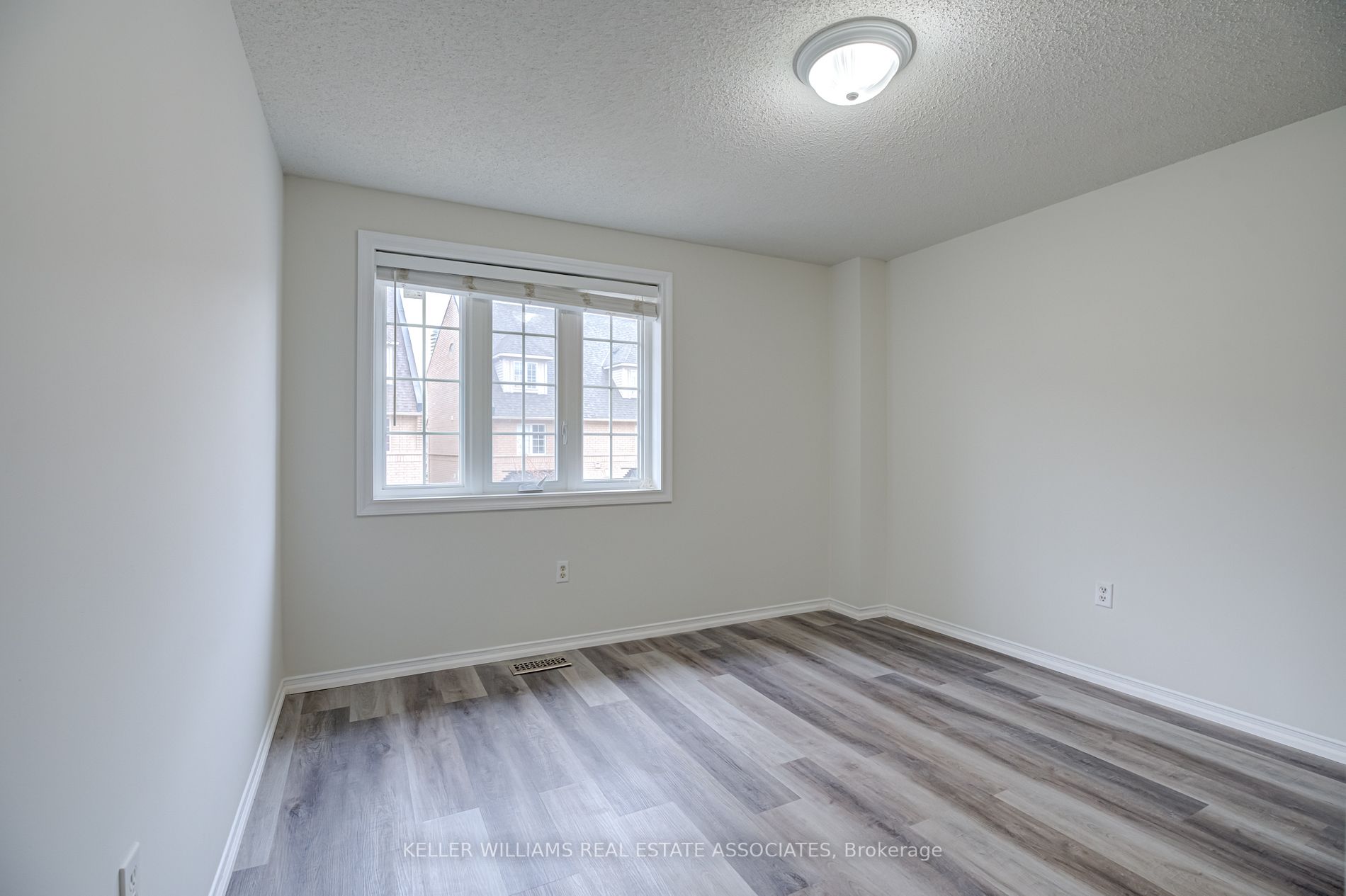 75 Strathaven Dr, #35