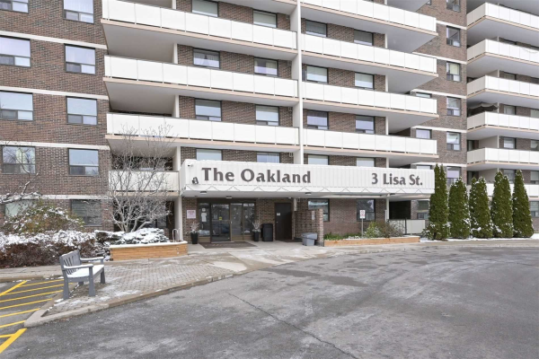 3 Lisa St, Brampton