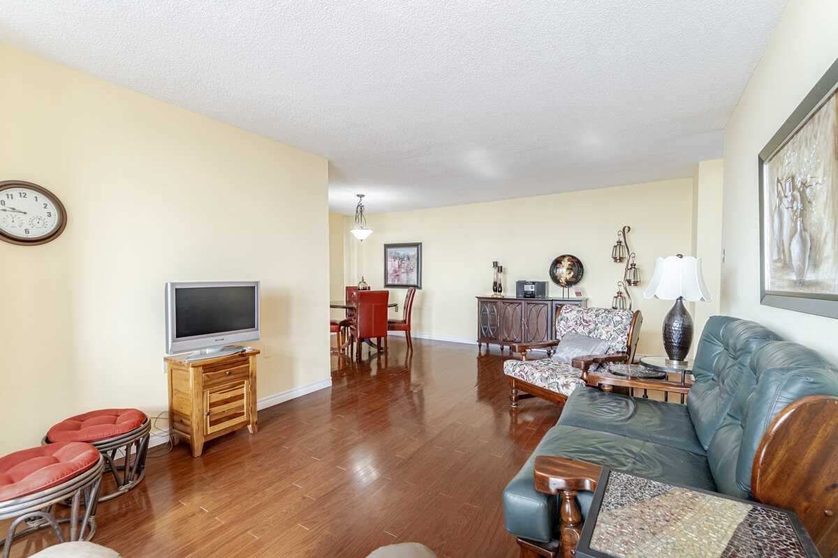 18 Knightsbridge Road, #2510