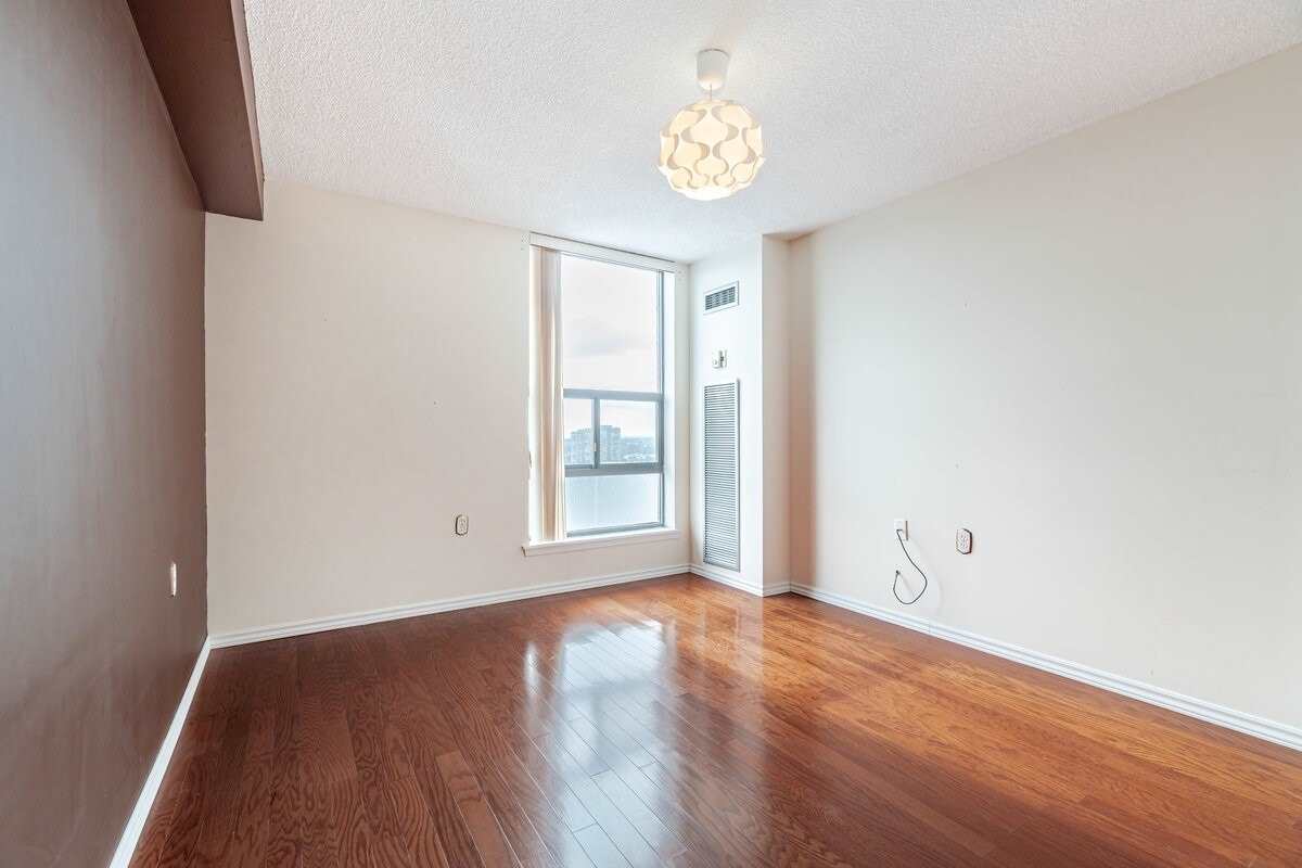 18 Knightsbridge Road, #2510