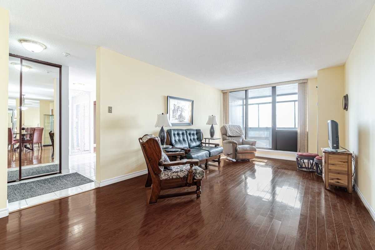 18 Knightsbridge Road, #2510