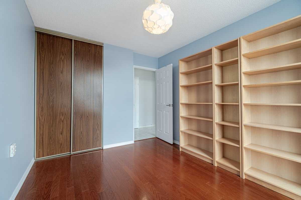18 Knightsbridge Road, #2510