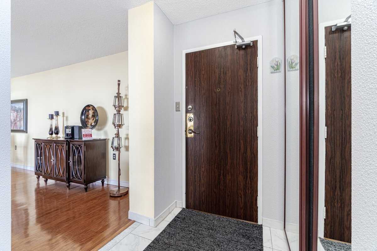 18 Knightsbridge Road, #2510