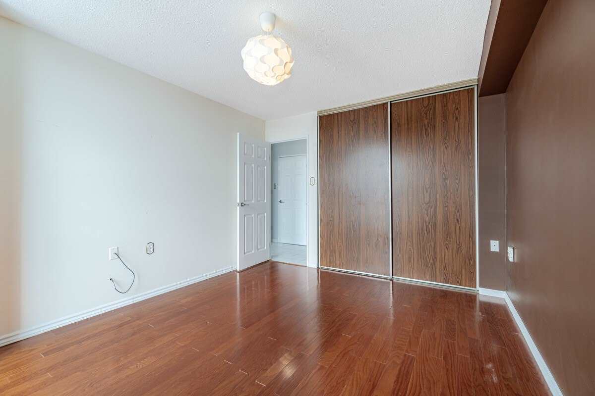 18 Knightsbridge Road, #2510