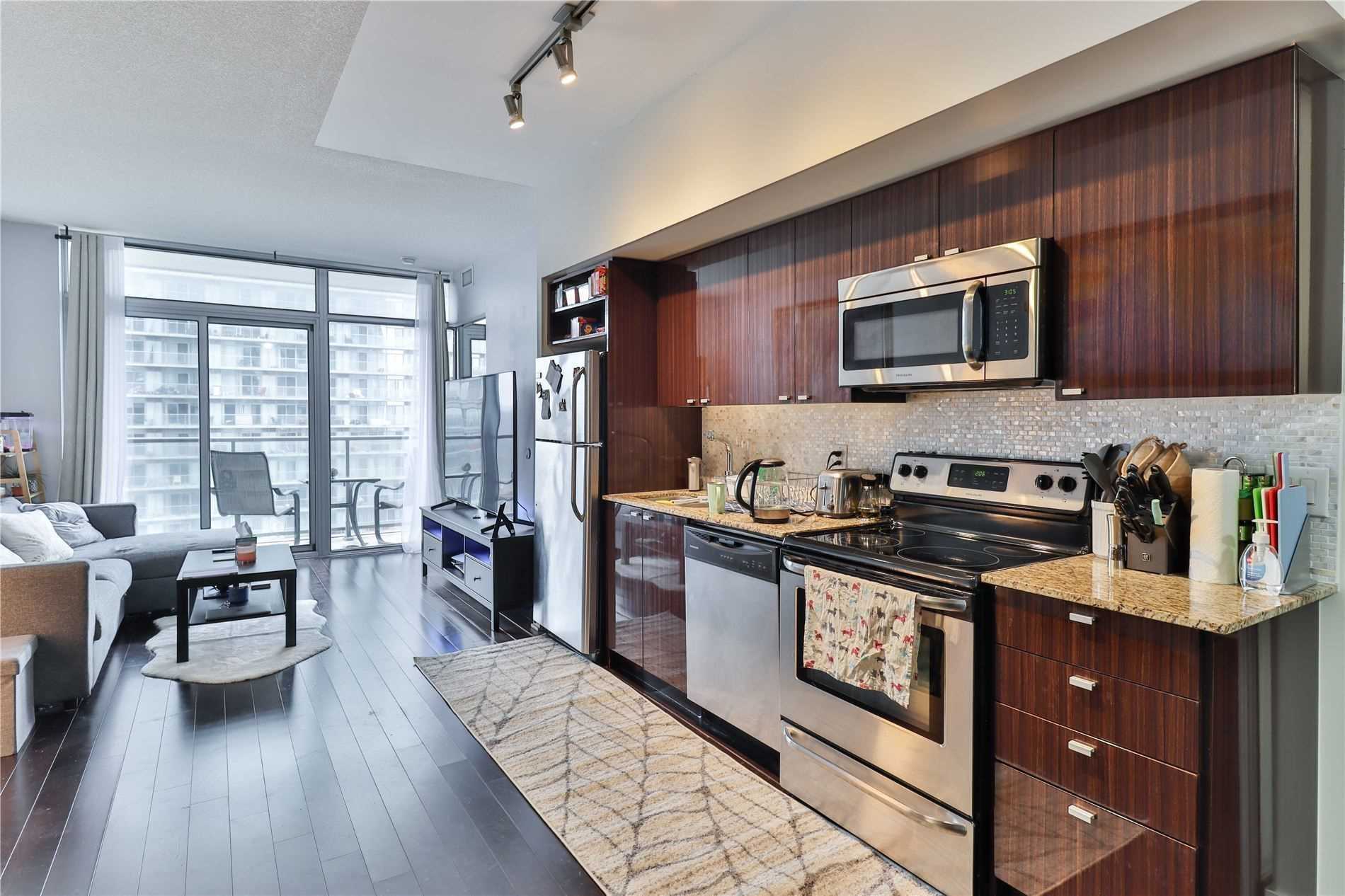 Listing W5941551 - Large Photo # 4