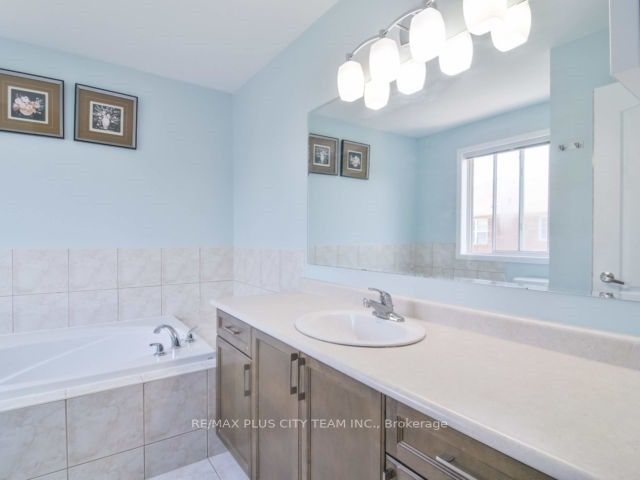 Listing W5941636 - Large Photo # 12