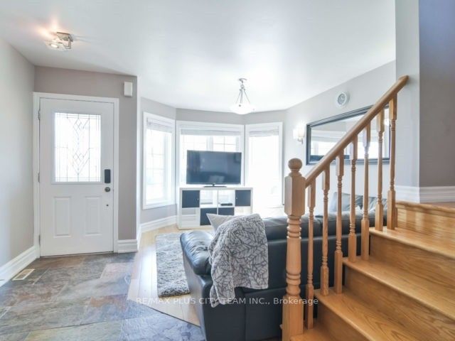 Listing W5941636 - Large Photo # 4