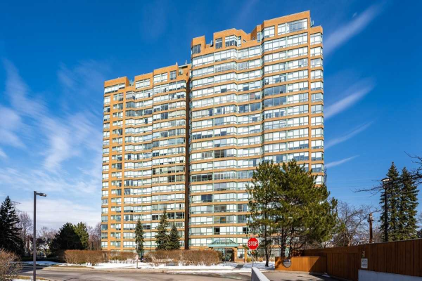 1276 Maple Crossing Blvd, Burlington