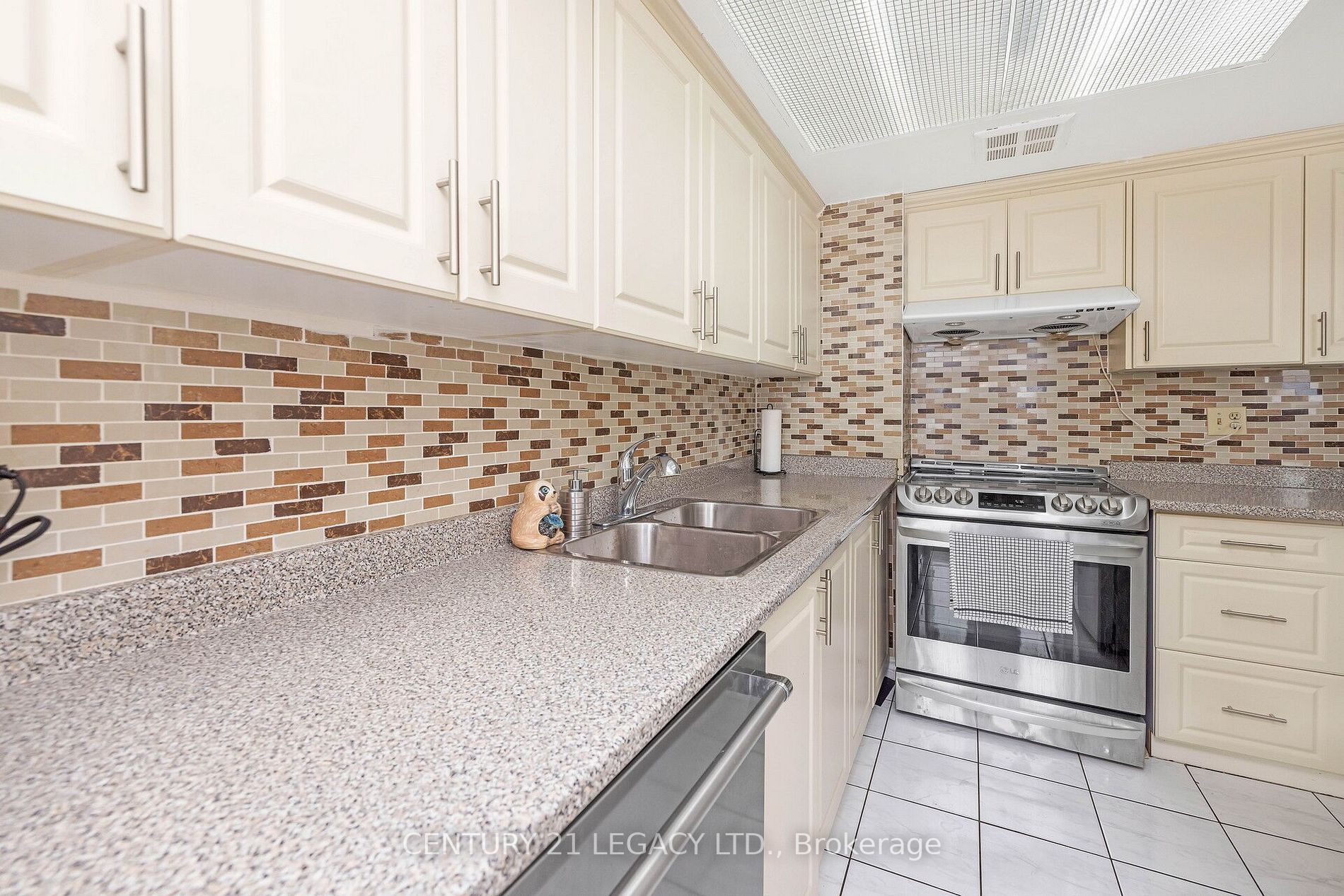21 Markbrook Lane, #1603