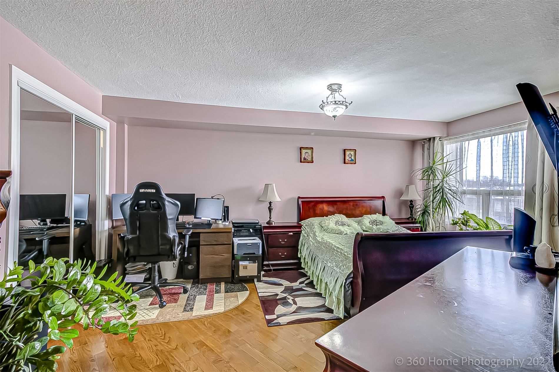 Listing W5941709 - Large Photo # 14