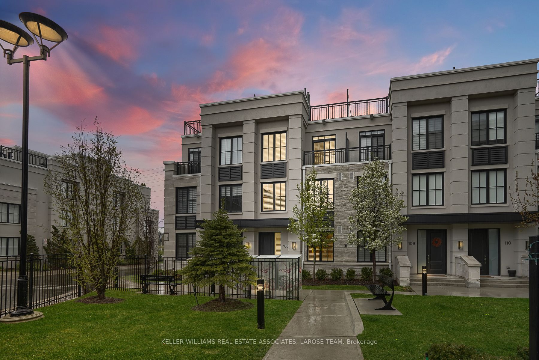 1180 Cawthra Rd, #108