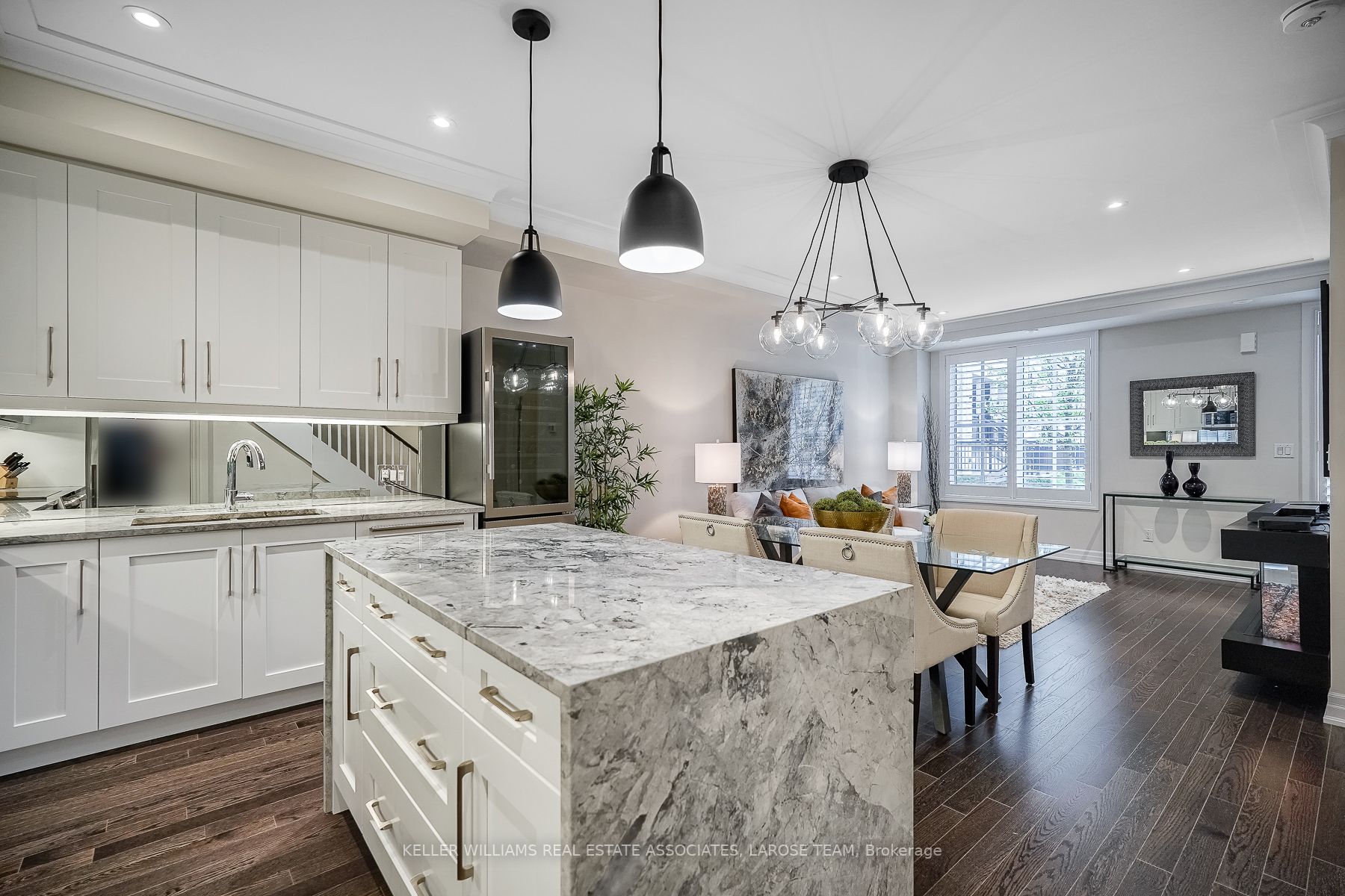 1180 Cawthra Rd, #108