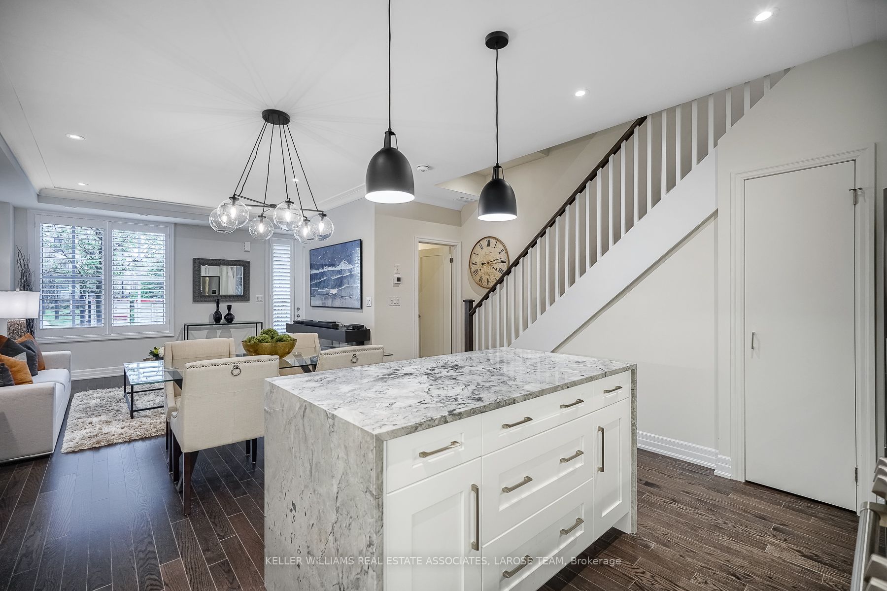 1180 Cawthra Rd, #108