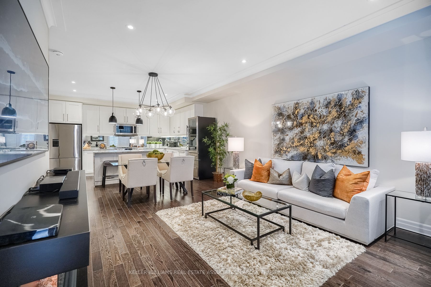 1180 Cawthra Rd, #108