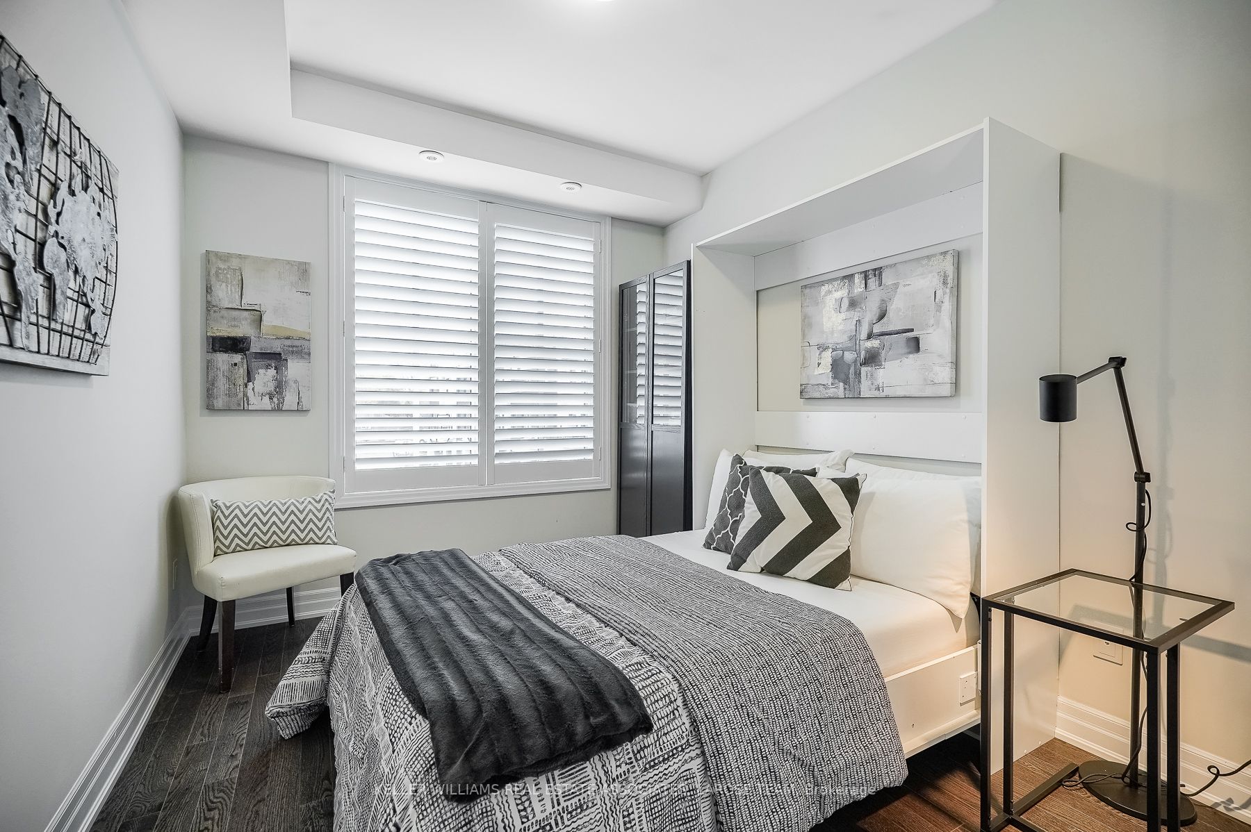 1180 Cawthra Rd, #108