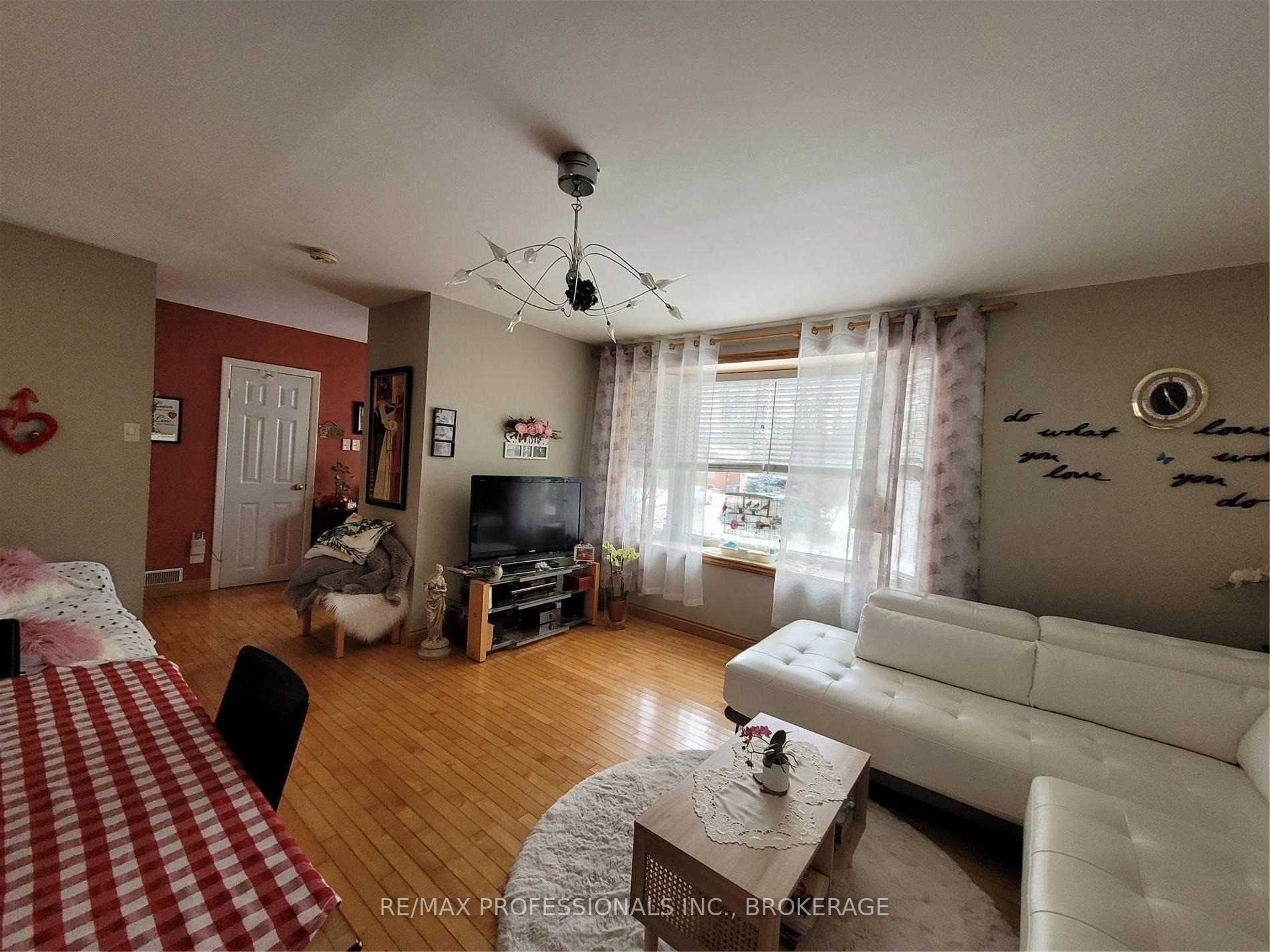 Listing W5941975 - Large Photo # 8