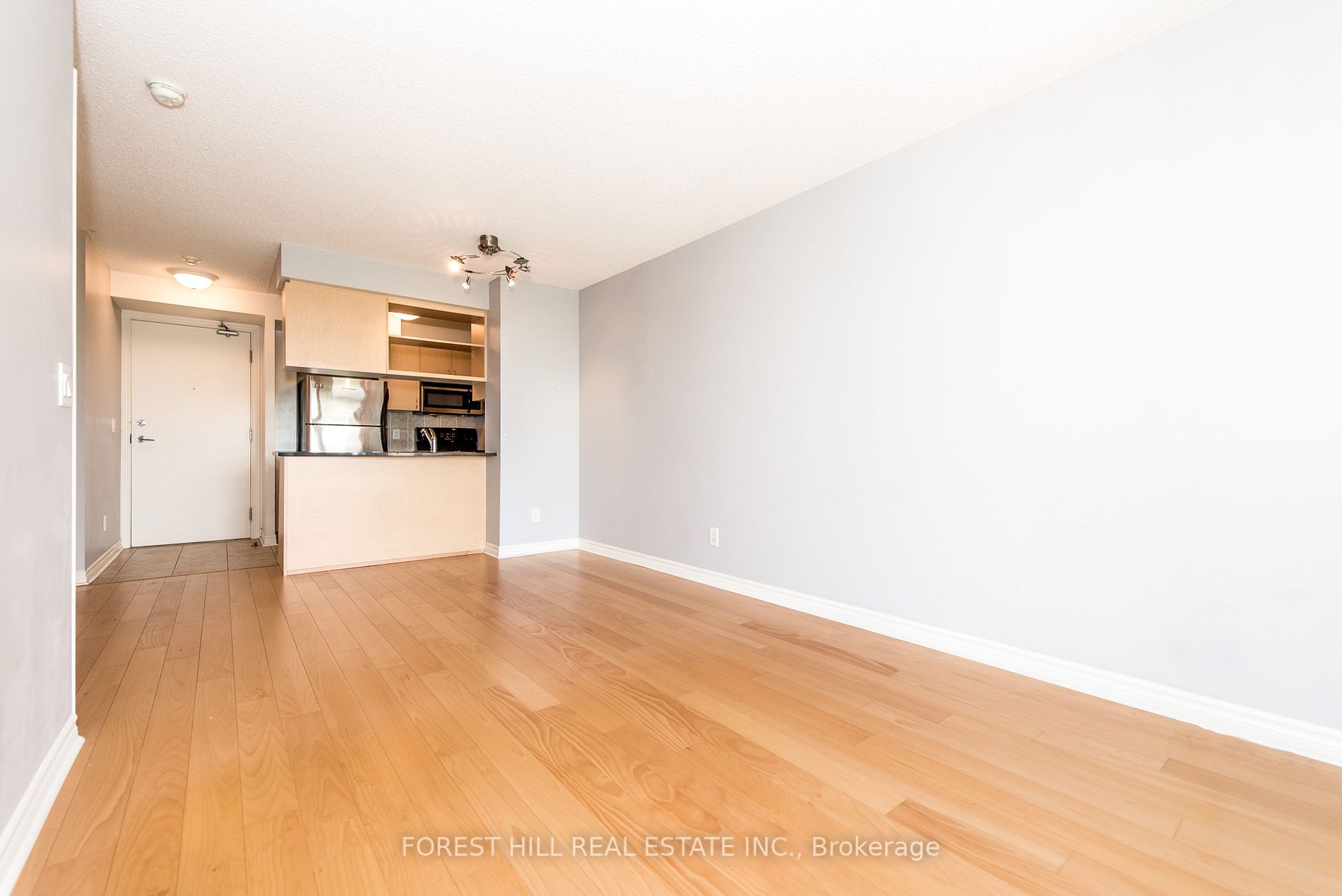 Listing W5942084 - Large Photo # 3