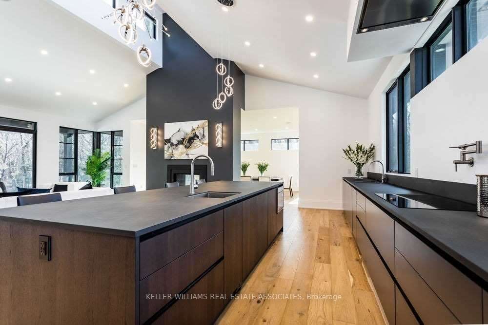 Listing W5942500 - Large Photo # 13