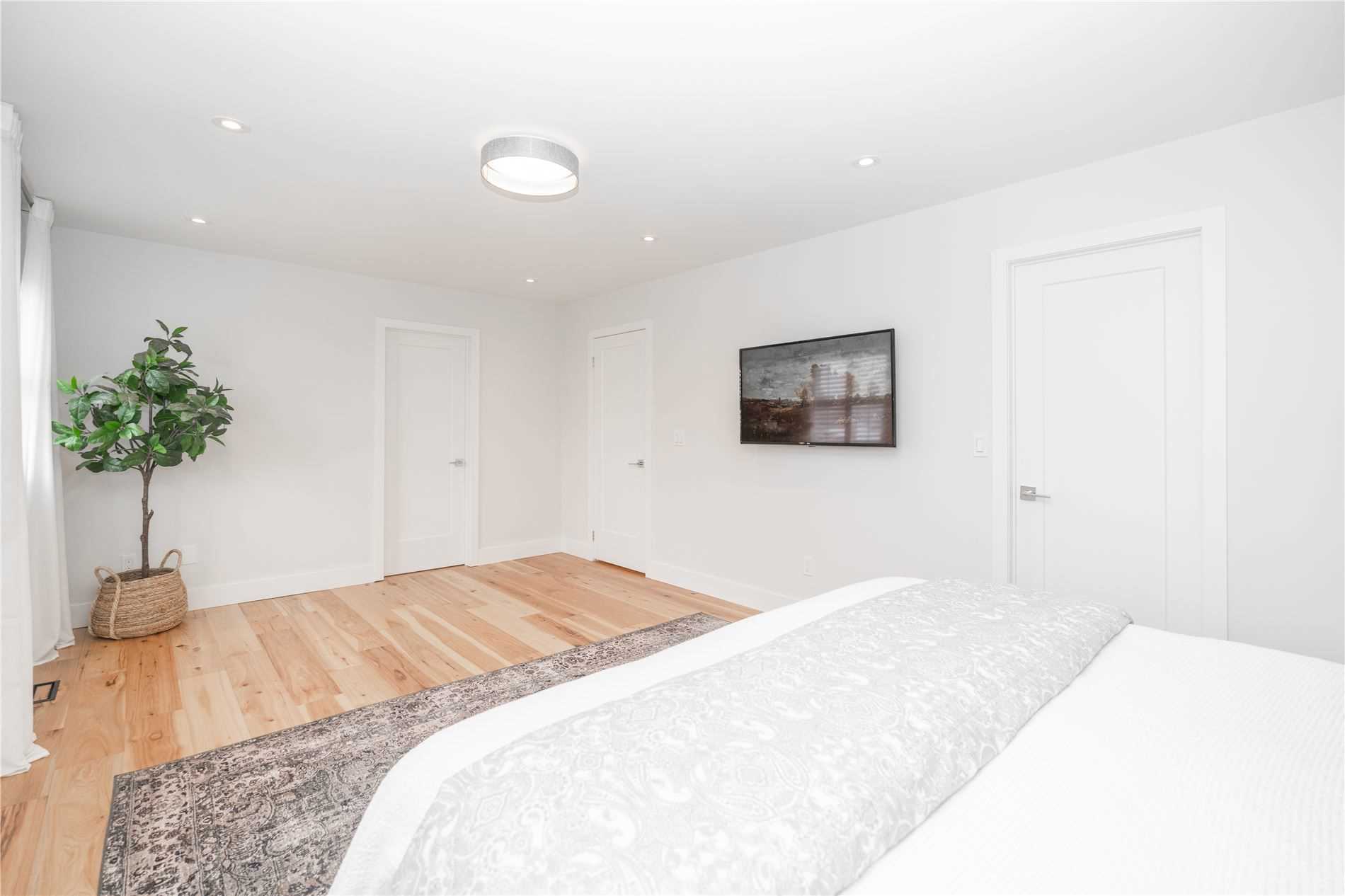 Listing W5942881 - Large Photo # 14
