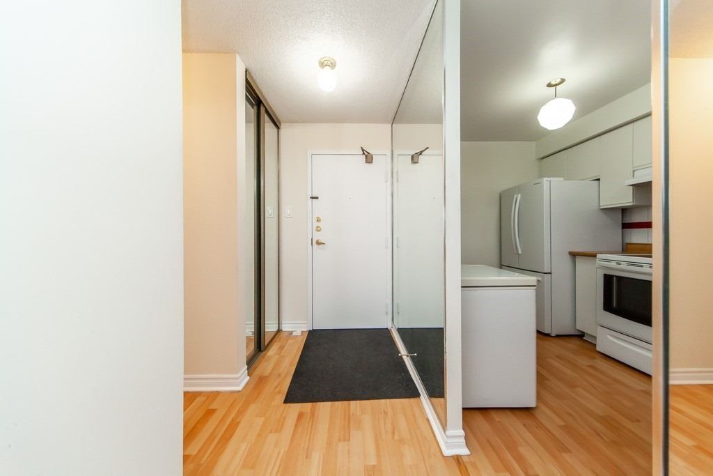 Listing W5943295 - Large Photo # 17
