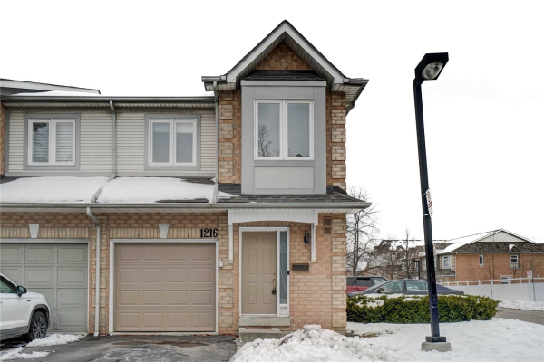 1216 Parkwest Pl, Mississauga
