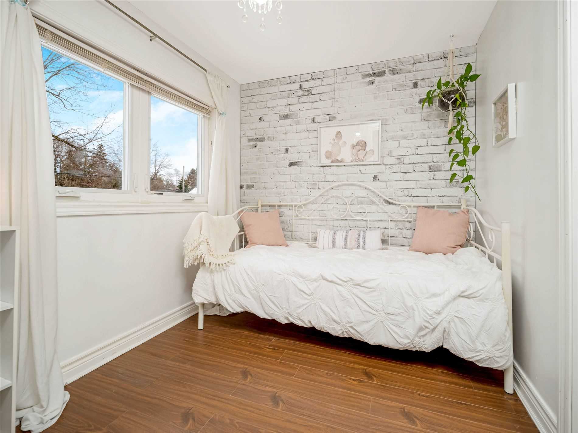 Listing W5943323 - Large Photo # 30