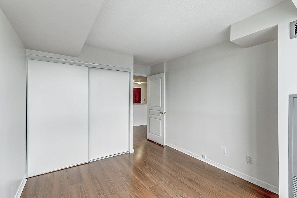 Listing W5943391 - Large Photo # 30