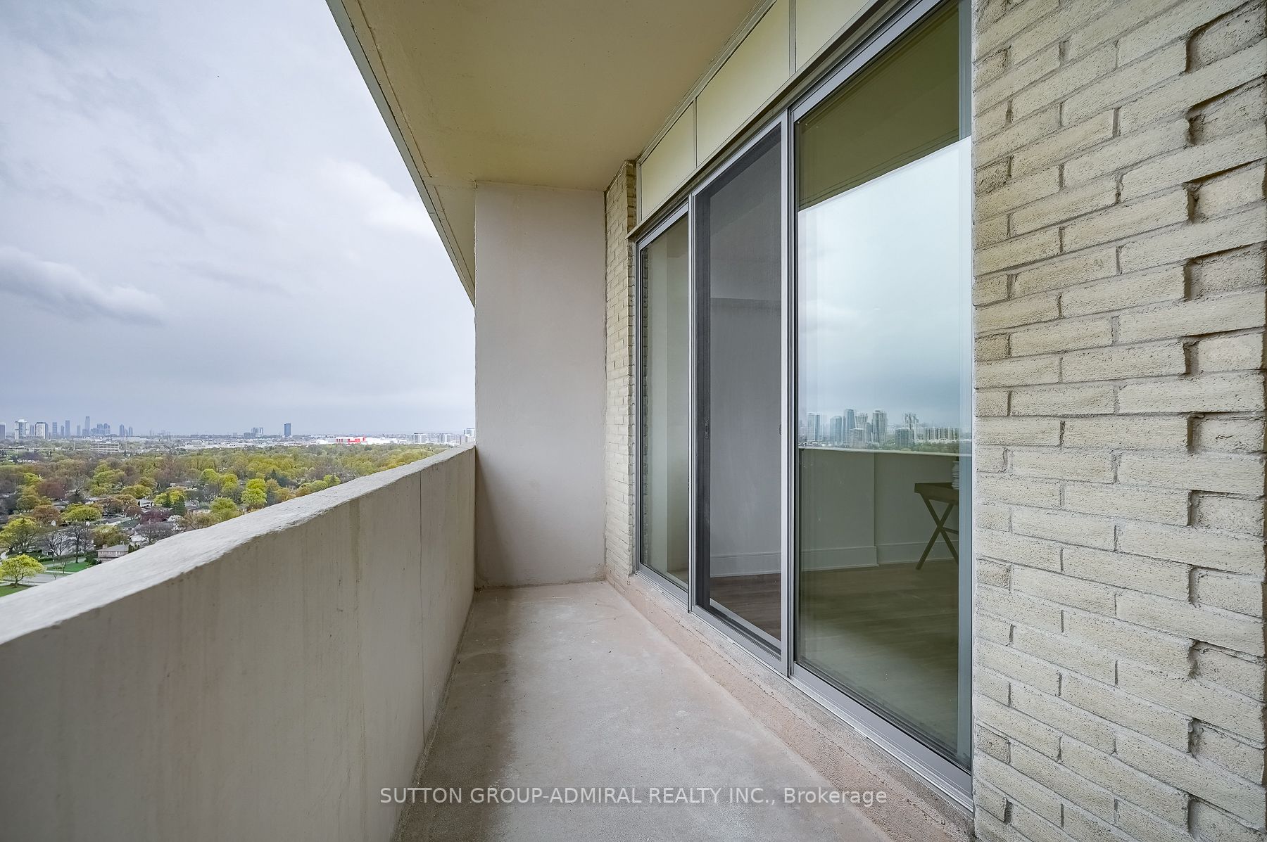 299 Mill Road, #PH3
