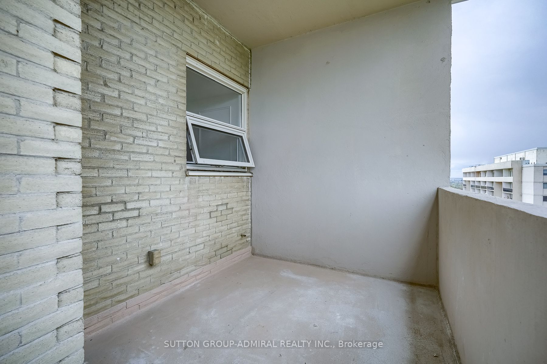 299 Mill Road, #PH3
