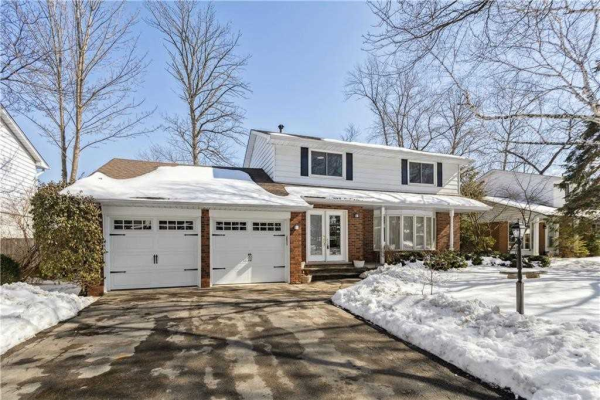 3418 Regal Rd, Burlington