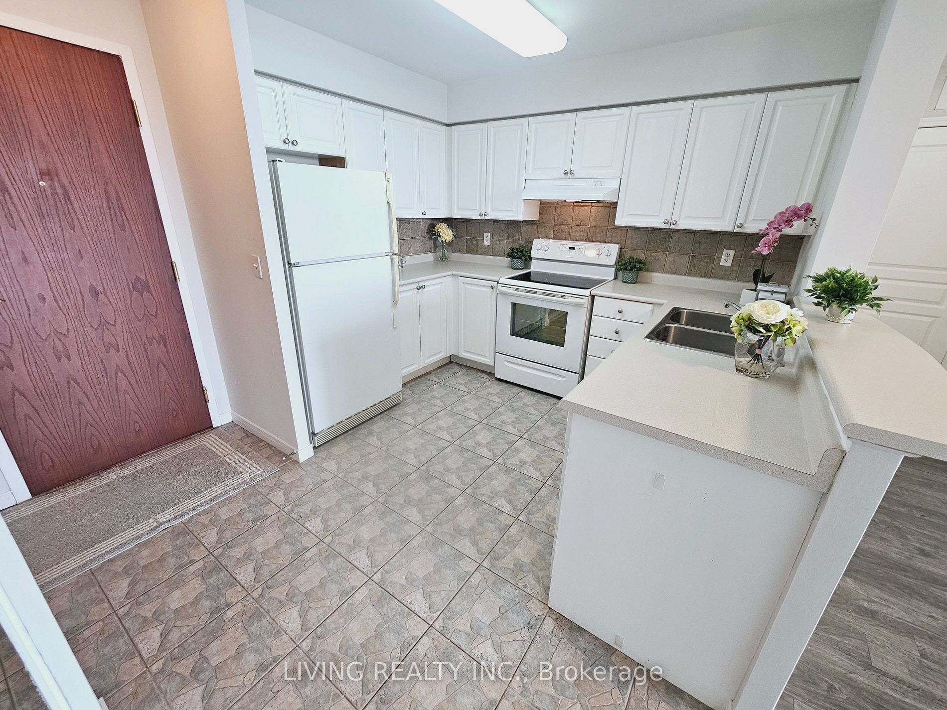 Listing W5943576 - Large Photo # 4