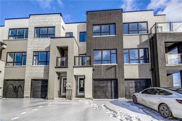 3071 Cherry Blossom Cmmn, Burlington
