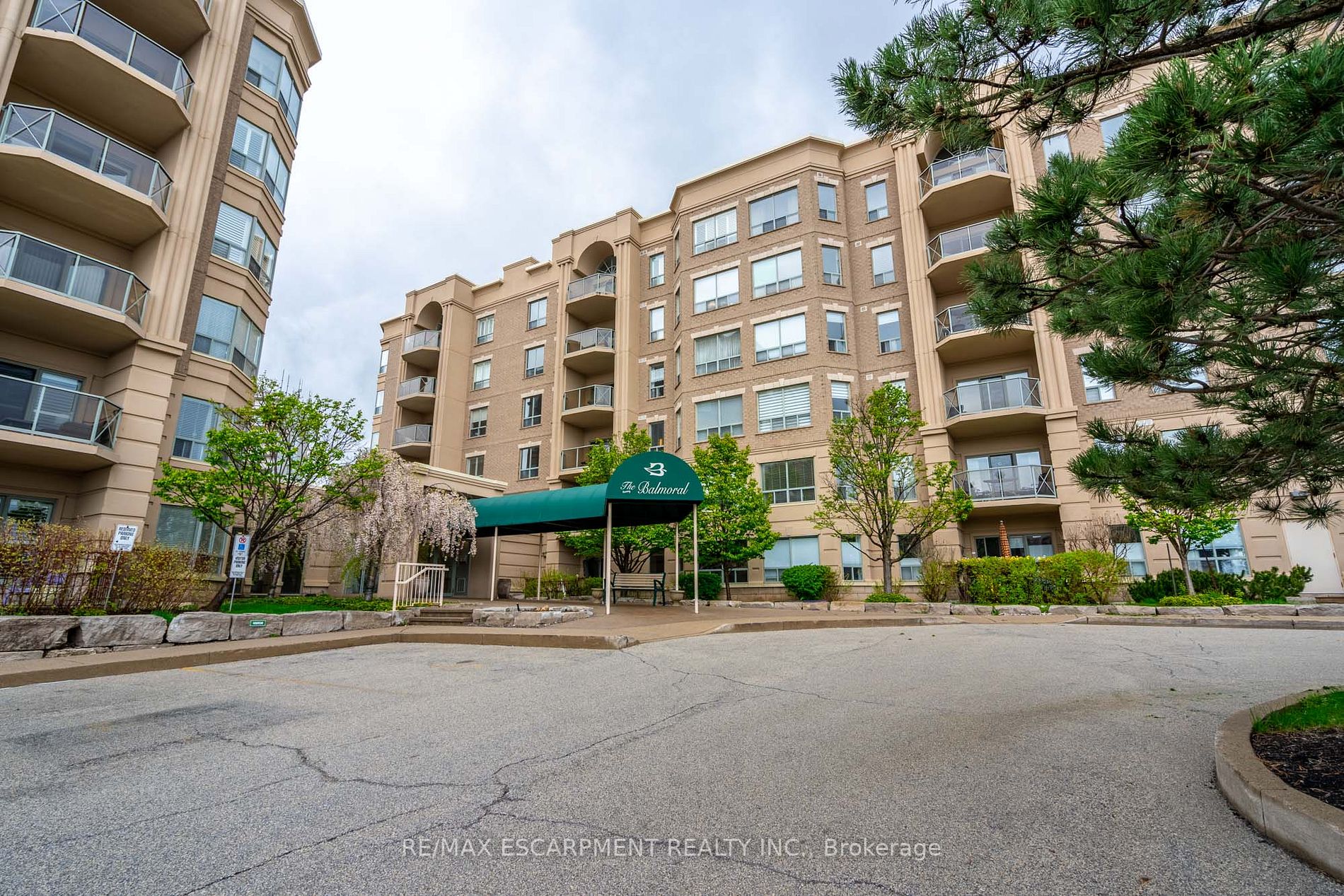 Listing W5943684 - Large Photo # 2