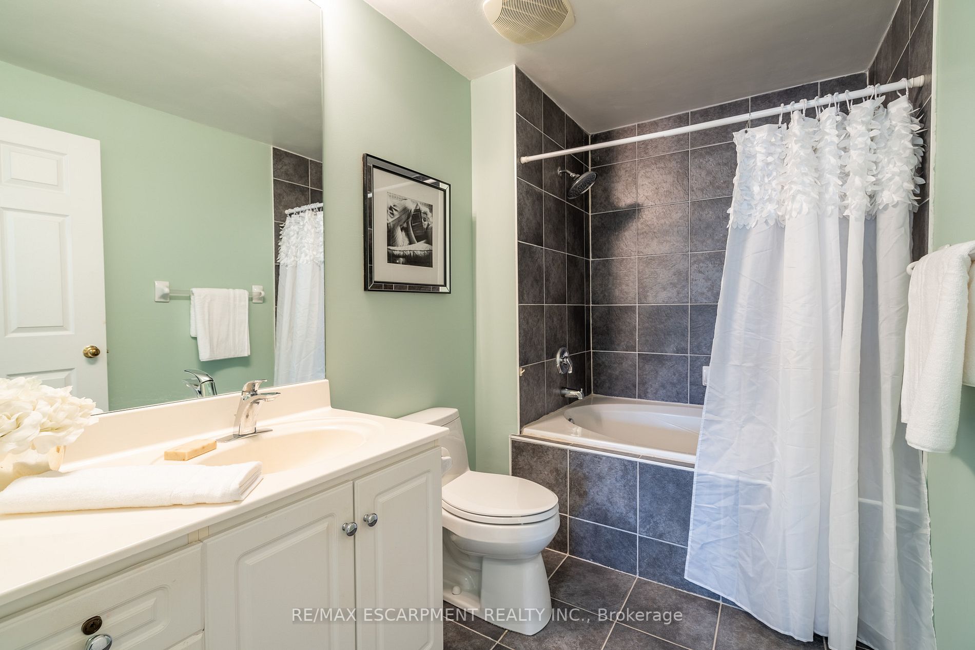 Listing W5943684 - Large Photo # 32