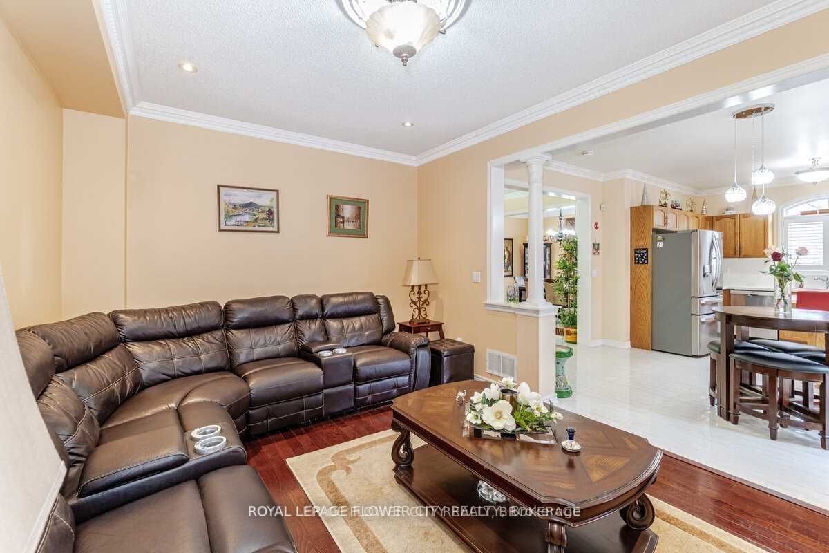 29 Long Meadow Rd