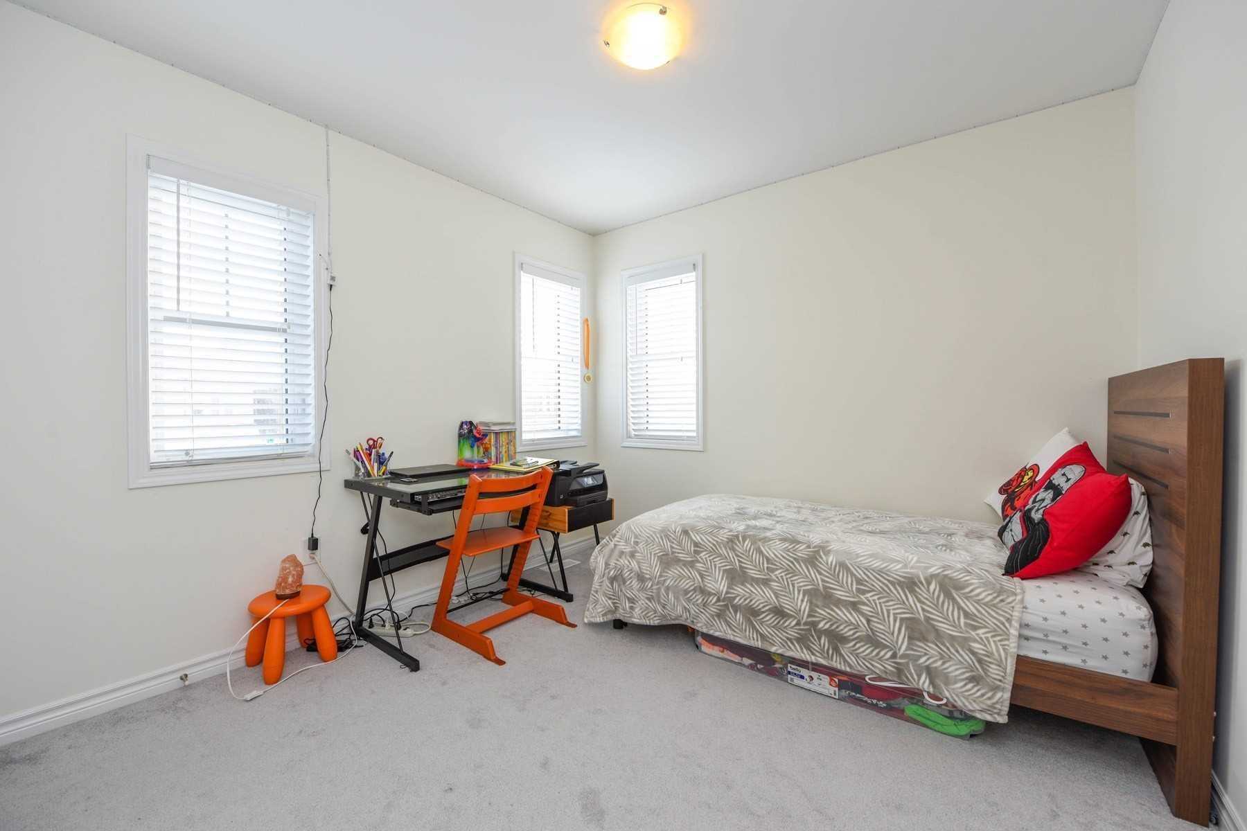 2 Redfern Street