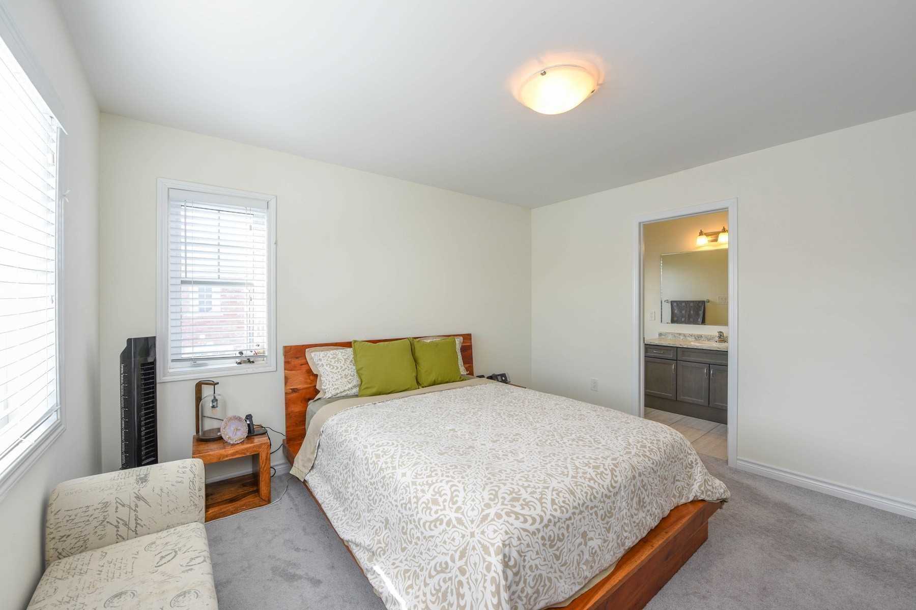 2 Redfern Street