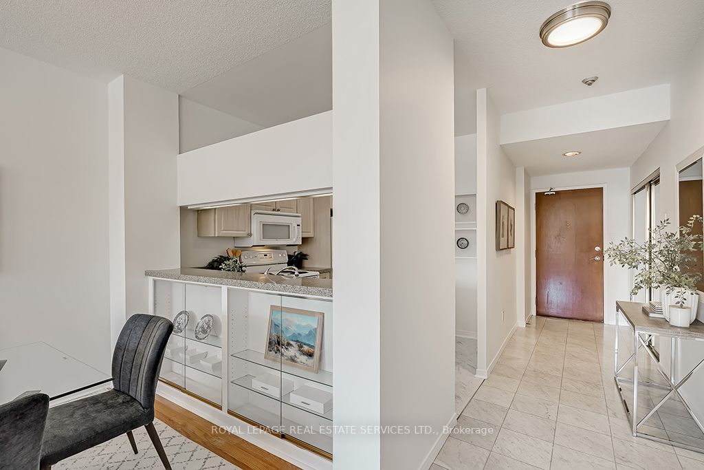 Listing W5943912 - Large Photo # 3